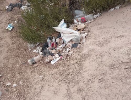 Arrojaron basura en Cerros Colorados